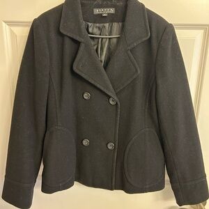 Women’s Warm Black Pea Coat   Size Large 80% wool, polyester lined 4 button hole